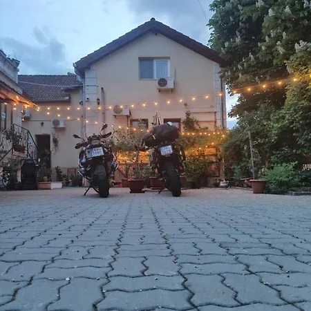 Gasthof Pensiunea Buon Gusto Sibiu-motorcyle Friendly,city Center 3*