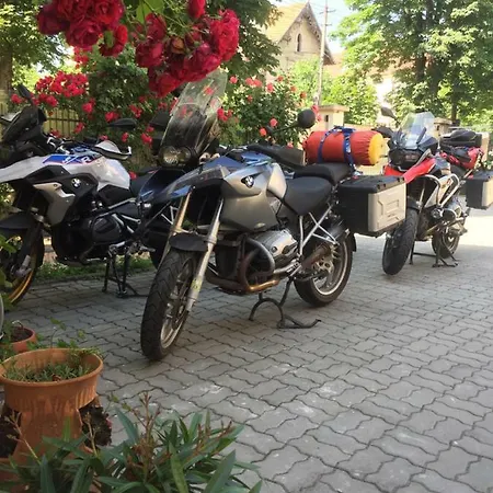 Gasthof Pensiunea Buon Gusto Sibiu-motorcyle Friendly,city Center 3*